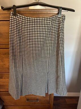 Women's Black & Cream Houndstooth A-Line Skirt